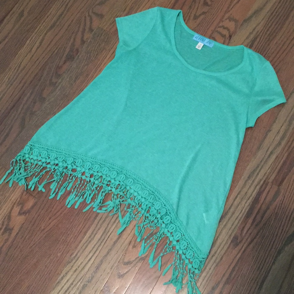 Dina be shirt